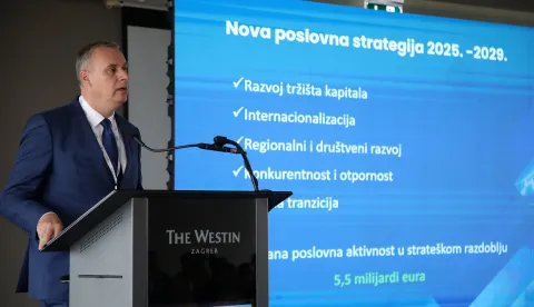 Zagreb, 12.11.2025 - Druga HBOR Invest konferencija "Tržište kapitala, ključ razvoja gospodarstva". Na fotografiji predsjednik Uprave Hrvatske banke za obnovu i razvitak (HBOR) Hrvoje Čuvalo.foto HINA/ Denis CERIĆ /dc