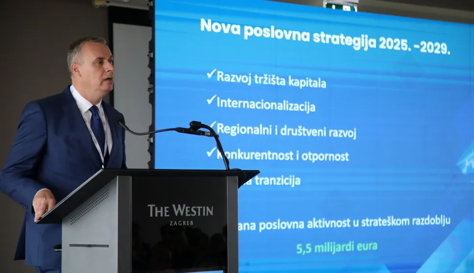 Zagreb, 12.11.2025 - Druga HBOR Invest konferencija "Tržište kapitala, ključ razvoja gospodarstva". Na fotografiji predsjednik Uprave Hrvatske banke za obnovu i razvitak (HBOR) Hrvoje Čuvalo.foto HINA/ Denis CERIĆ /dc
