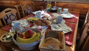 Te&scaron;ko je definirati neke od objekata namijenjenih turističkom iznajmljivanju. Iako u javnosti vlada nekoliko stereotipa, stanje na terenu je sve samo ne ujednačeno ili dosadno - &scaron;tovi&scaron;e, prepuno je iznenađenja.