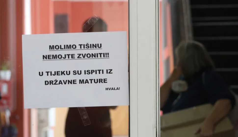 Osijek, 29. 08. 2025, Trgovačka i komercijalna škola Davor Milas Osijek, Državba natzra, ispiti iz državne mature, ilustracija.snimio GOJKO MITIĆ