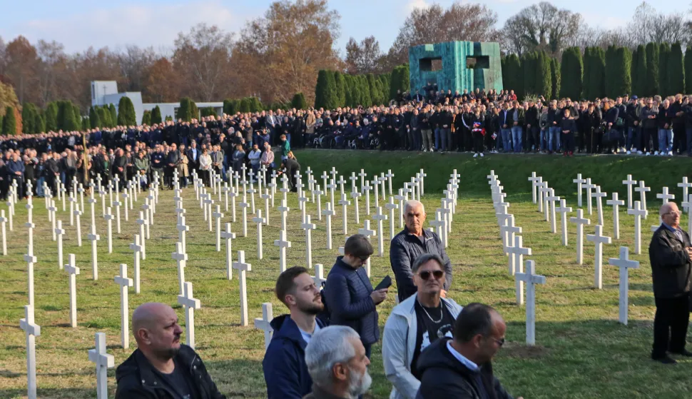 Vukovar, 06. 11. 2025, Vukovar posljednji ispračaj Jean - Michel Nicoliera u Vukovaru. Posljednji sipračaj Jean Michel Nicoliera na Memorijalnom groblu.snimio GOJKO MITIĆ