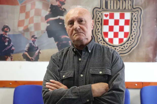 Osijek, 14. 11. 2025., Zeleno polje 5, UHDDR, Mi ne zaboravljamo, Dan sjećanja na Vukovar, press, konferencija za medije, Josip Talapko - predsjednik ŽP UHDDR OBŽSNIMIO BRUNO JOBST