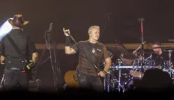 Zagreb, 05.07.2025 - Koncert Marka Perkovića Thompsona na zagrebačkom Hipodromu. Na slici Marko Perkoivć Thompson na pozornici.foto HINA/ Damir SENČAR/ ds