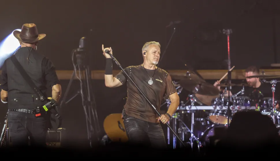 Zagreb, 05.07.2025 - Koncert Marka Perkovića Thompsona na zagrebačkom Hipodromu. Na slici Marko Perkoivć Thompson na pozornici.foto HINA/ Damir SENČAR/ ds