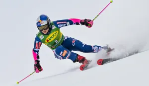 epa12480553 Zrinka Ljutic from Croatia during the first run of the Womens Giant Slalom race of the FIS Alpine Ski World Cup season opener on the Rettenbach glacier, in Soelden, Austria, 25 October 2025. EPA/GIAN EHRENZELLER