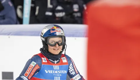 epa12527643 Zrinka Ljutic of Croatia reacts in the finish area during the Women's Slalom race at the FIS Alpine Skiing World Cup event, in Levi, Finland, 15 November 2025. EPA/KIMMO BRANDT