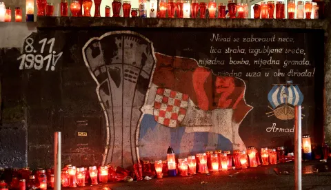 16.11.2025.., Rijeka - KN Armada RIjeka organizirala mimohod od murala Vukovar u Vukovarskoj ulici do Mosta hrvatskih branitelja na Delti. Photo: Nel Pavletic/PIXSELL