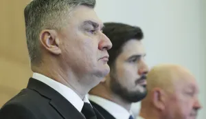 Zagreb, 17.11.2025. - Predsjednik RH i vrhovni zapovjednik Oružanih snaga uručio je počasne činove i odlikovanja veteranima Domovinskog rata. Na fotografiji Zoran Milanović. foto HINA/ Lana SLIVAR DOMINIĆ/ lsd