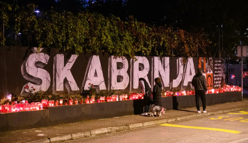 ZADAR - 18.11.2024 - ILUSTRACIJA - Lampioni po ulicama grada Zadra povodom obilježavanje 33. obljetnice pada Vukovara i ŠkabrnjeVukovarska ulica