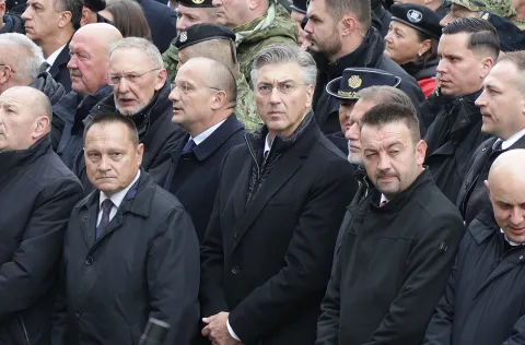 Vukovar, 18. 11. 2025., Kolona sjećanja 2025, Branko Borković; Andrej Plenković; Marijan PavličekSNIMIO BRUNO JOBST