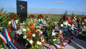 Predstavnici državnog vrha položili vijence na Ovčari