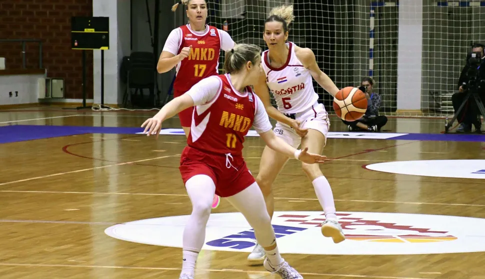 Slavonski Brod, 18.11.2025. - Utakmica 3. kola skupine F kvalifikacija ko&scaron;arka&scaron;ica za EuroBasket 2027. Hrvatska - Sjeverna Makedonija odigrana je u Sportskoj dvorani Viju&scaron;.foto HINA/ ml