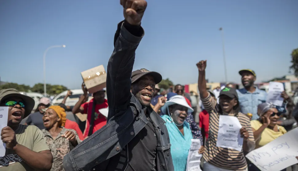 epa07329246 Residents of Khayelitsha barricade a road and protest against high water tariffs in Cape Town, South Africa, 29 January 2019. A group of concerned citizens protested against the City of Cape Town's water tariffs. The price of water increased dramatically last year as the city imposed a higher tariff due to the severe drought in the Western Cape. The drought has eased but the tariffs remain high say residents. The residents also complain of billing irregularities and in one case a water meter that kept running despite no water traveling through it. Water is a crucial issue for the province in light of the upcoming presidential elections. EPA/NIC BOTHMA