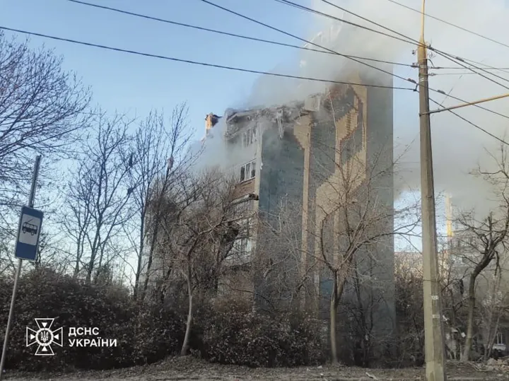 epa12535111 A handout photo released by the press service of the State Emergency Service (SES) of Ukraine shows the site of a Russian strike on a high-story residential building in Ternopil, western Ukraine, 19 November 2025, amid the Russian invasion. Ukrainian President Zelensky reported that at least nine people were killed and dozens of others injured in Ternopil after Russian forces launched overnight strikes across Ukraine involving over 470 drones and 48 missiles. EPA/STATE EMERGENCY SERVICE OF UKRAINE HANDOUT -- BEST QUALITY AVAILABLE -- MANDATORY CREDIT: STATE EMERGENCY SERVICE OF UKRAINE -- HANDOUT EDITORIAL USE ONLY/NO SALES