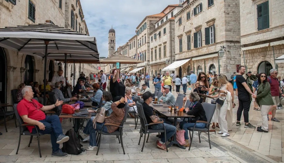 07.05.2024., Stara Gradska jezgra, Dubrovnik - Gradski kadrovi. Mnostvo turista u obilasku povijesne jezgre grada. Photo: Grgo Jelavic/PIXSELL