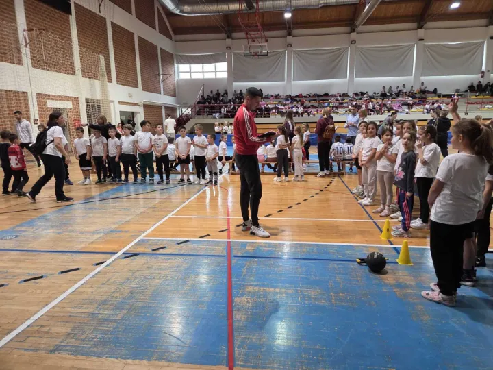 VINKOVCIU sportskoj dvorani Ekonomske i trgovačke škole Ivana Domca održan je Olimpijski festival osnovnih školastudeni 2025.