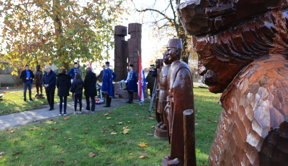 Polaganje vijenaca u Ernestinovu