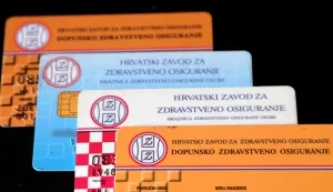 29.04.2016. Sibenik - Prema najavi Vlade RH dopunsko zdravstveno osiguranje HZZO-a poskupljuje sa 70 na 89 kuna."nPhoto: Dusko Jaramaz/PIXSELL