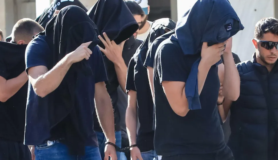 12.08.2023., Atena, Grcka - 40 navijaca izvedeno je jutros pred istraznog suca zbog ispitivanja o sukobu u kojem je smrtno stradao navijac AEK-a. Jucerasnja skupina optuzenika ostaje u pritvoru. Photo: Yiannis Panagopoulos/EUROKINISSI/PIXSELL