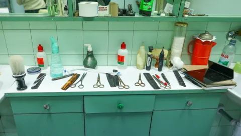 Frizerski alat bez modernizma