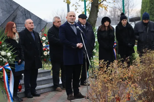 komemoracija Laslovo