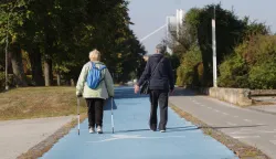 Osijek, 01. 10. 2025., Jesenska šetnja, fotošetnja, jesen, hladnije vrijeme, park, parkovi, umirovljenik; umirovljenici SNIMIO BRUNO JOBST