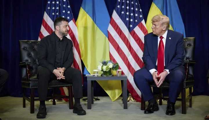epa12400754 A handout photo made available by Ukrainian Presidential Press Service shows US President Donald J. Trump (R) and Ukrainian President Volodymyr Zelensky (L) meeting at the United Nations (UN) headquarters in New York, New York, USA, 23 September 2025. EPA/PRESIDENTIAL PRESS SERVICE HANDOUT HANDOUT HANDOUT EDITORIAL USE ONLY/NO SALES