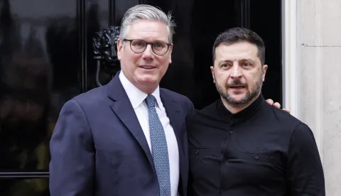 epa12299571 British Prime Minister Keir Starmer (L) and Ukrainian President Volodymyr Zelensky pose for a photo at 10 Downing Street in London, Britain, 14 August 2025. Zelensky is in London to meet Starmer ahead of U.S. President Donald Trump's scheduled talks with Russian President Vladimir Putin in Alaska the following day. EPA/TOLGA AKMEN