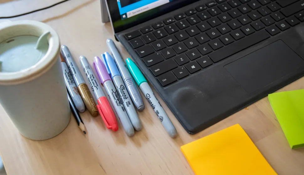 30.04.2021., Lazaret, Dubrovnik - Digitalni nomadi, 'The Dubrovnik digital nomad-in-residence. Za vrijeme svog jednomjesecnog boravka u Dubrovniku digitalni nomadi ukljucit ce se u zivot zajednice i time dati doprinos na nacin da ce, na temelju osobnih iskustava, imati prigodu uputiti prijedloge sto zele od odredista u kojem borave i rade, odnosno dati preporuke za kreiranje boljeg okruzenja za ovaj oblik turizma. Svi oni svoje poslove rade online i imaju siroku zajednicu na drustvenim mrezama, gdje ujedno promoviraju destinaciju u kojoj borave. Na taj nacin privlace svoje prijatelje, obitelji i sve vise digitalnih nomada. Grad Dubrovnik je upravo digitalne nomade, osobito u trenutku kada sve vise ljudi radi online, prepoznao kao jednu od svojih turistickih nisa, a sve s ciljem diversifikacije turisticke ponude te nastojanja da postane cjelogodisnja destinacija.Photo: Grgo Jelavic/PIXSELL