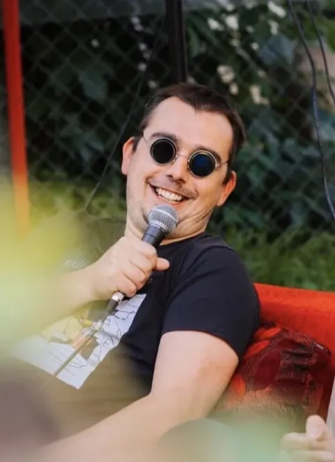 Tomislav Livaja (36), mag. likovne kulture, umjetnik i obrtnik: Babaseka i Tomislav 2 u 1 - teško je nabrojiti sve talente