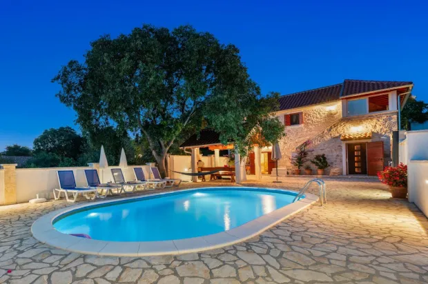 Najiznajmljivač 2025 - Vila Didini dvori