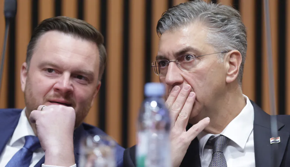 Zagreb, 27.11.2025.- Nastavak 8. sjednice Hrvatskog sabora, koja je započela raspravom o Prijedlogu državnog proračuna Republike Hrvatske za 2026. godinu i projekcija za 2027. i 2028. godinu te prijedlozima financijskih planova izvanproračunskih korisnika za 2026. godinu i projekcija planova za 2027. i 2028. godinu. Na fotografiji Marko Primorac, Andrej Plenković.foto HINA/ Admir BULJUBAŠIĆ/ abu