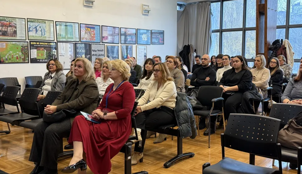 SLAVONSKI BRODU organizaciji Nastavnog zavoda za javno zdravstvo BPŽ-a, Katedre za javno zdravstvo Medicinskog fakulteta u Osijeku te Službe za zaštitu mentalnog zdravlja, u Slavonskom Brodu je u četvrtak održan 13. Brodski simpozij o alkoholizmu, kockanju i modernim ovisnostima,2025.
