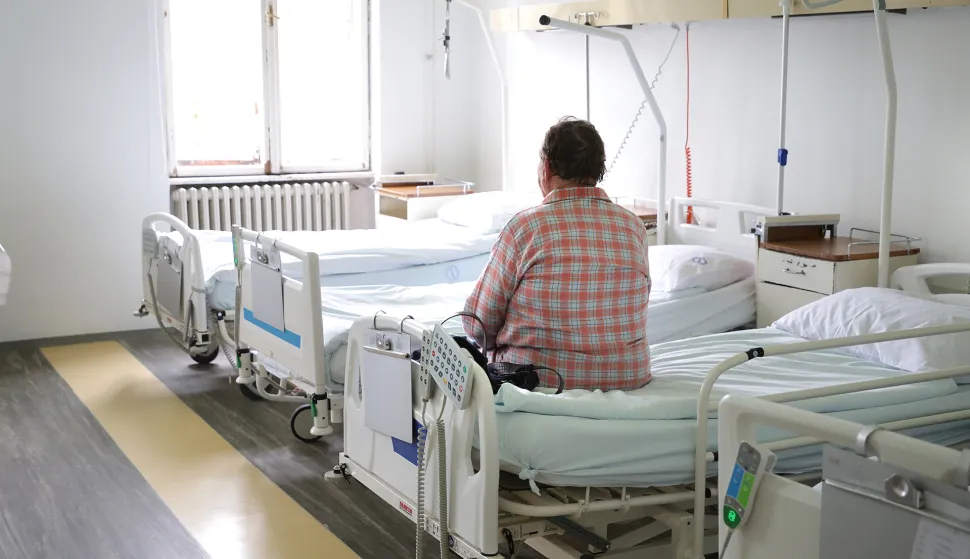 Osijek, 03. 11. 2025., slobodnjak, slobodnjaci, pacijent, bolnica, bolnički krevet; pacijent na odjelu; bolnička soba, zdravstvo, liječenje, KBC SNIMIO BRUNO JOBST