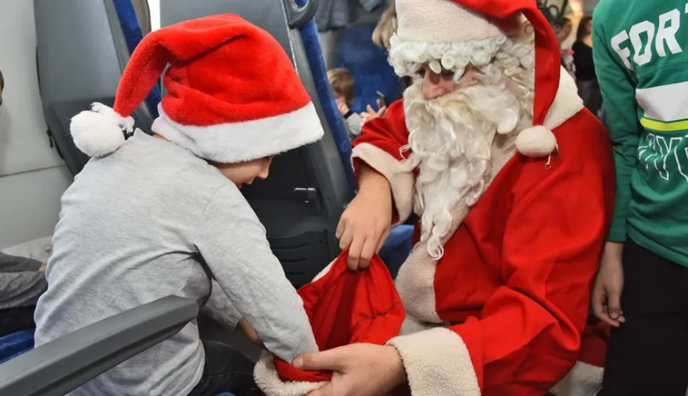 Stiže Tin-express: Božićna vožnja vlakom i adventski popusti diljem Hrvatske