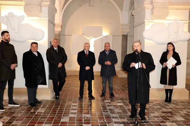 Strossmayerovim putem uz “Kiparske izričaje vjere” u kripti katedrale