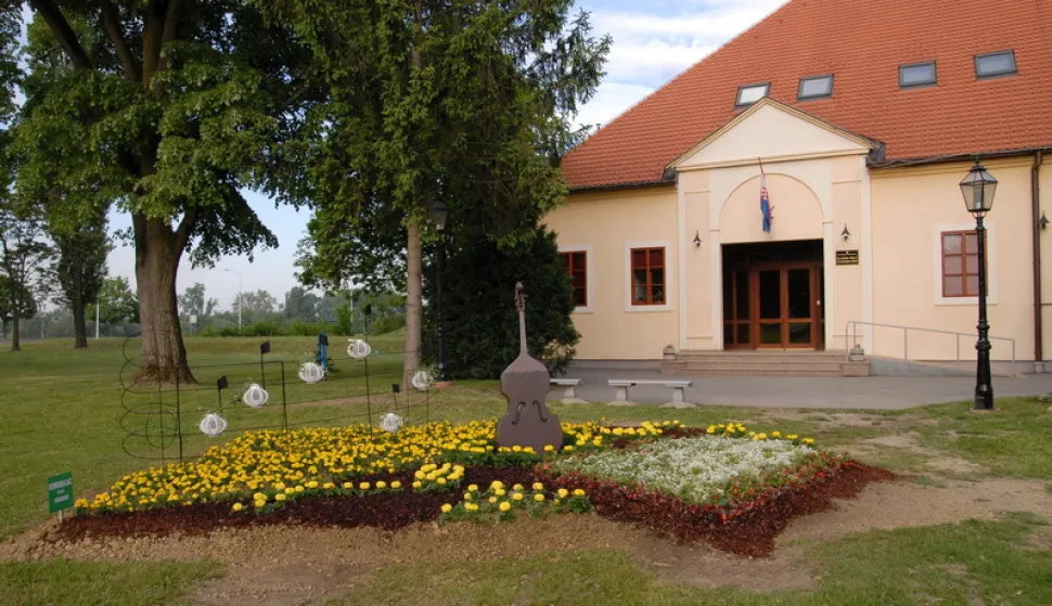 Glazbena škola Slavonski Brod