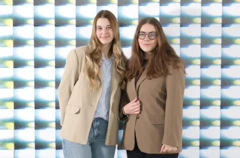 Osijek, 28. 11. 2025., KC, VerifEye, konferencija, završna konferencija, jačanje otrpornosti društva na dezinformacije, Jana Krtinić- studentica AUKOS; Nora Hodak - studentica AUKOSSNIMIO BRUNO JOBST