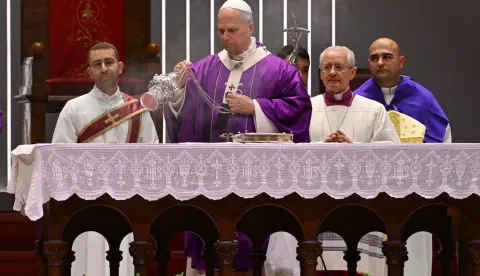 epa12557285 Pope Leo XIV (C) celebrates a mass in Istanbul, Turkey, 29 November 2025. Pope Leo XIV is on his first apostolic journey outside Italy since his election as pontiff, visiting Turkey and Lebanon from 27 November to 02 December. EPA/STRINGER