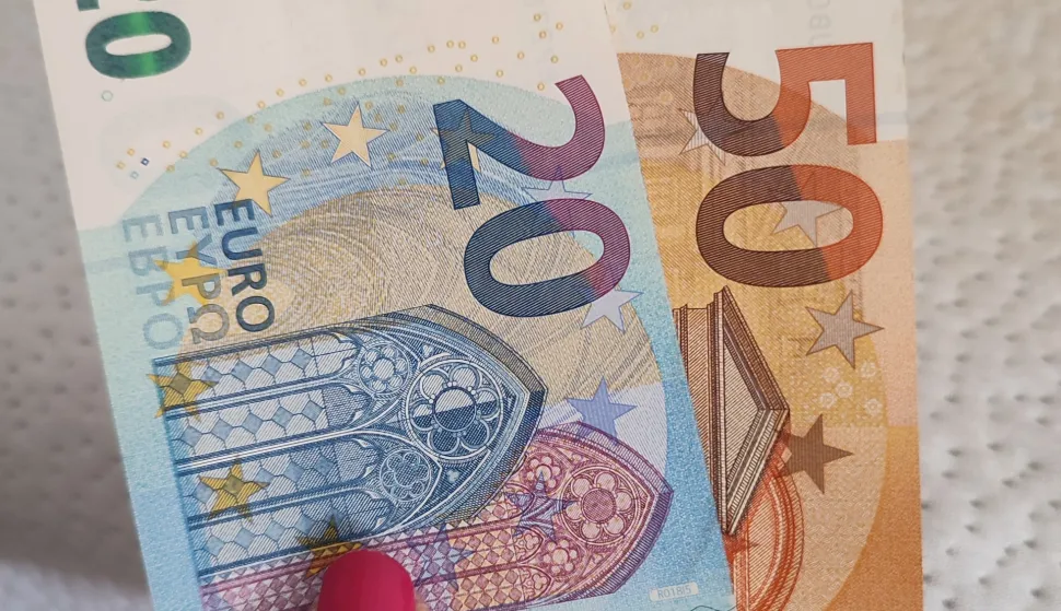 Euri, božićnicesnimila Marija Lešić Omerović