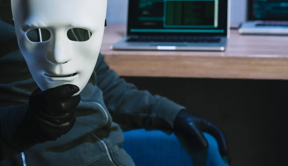 ransomware maleware virus haker maska kompjutor ilustracija freepik