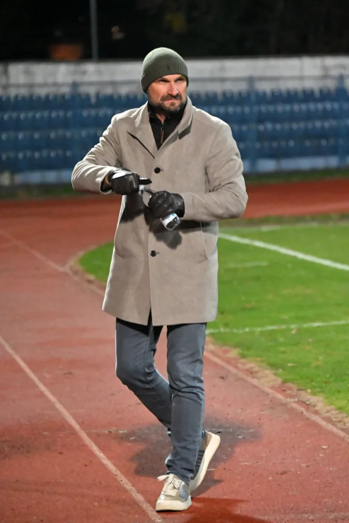 Vinkovci, 28.11.2025. - Susret 15. kola hrvatskog nogometnog prvenstva Vukovar 1991 - Osijek. Na fotografiji ?eljko Sopi?. foto HINA/ Gordan Pani?/ gp