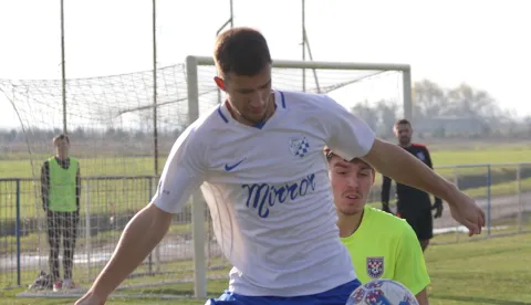 Livana, 30. 11. 2025., Igralište u Livani, Tomislav - Torpedo (Kuševac), Prva ŽNL Osječko-baranjska SNIMIO BRUNO JOBST