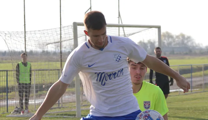 Livana, 30. 11. 2025., Igrali&scaron;te u Livani, Tomislav - Torpedo (Ku&scaron;evac), Prva ŽNL Osječko-baranjska SNIMIO BRUNO JOBST