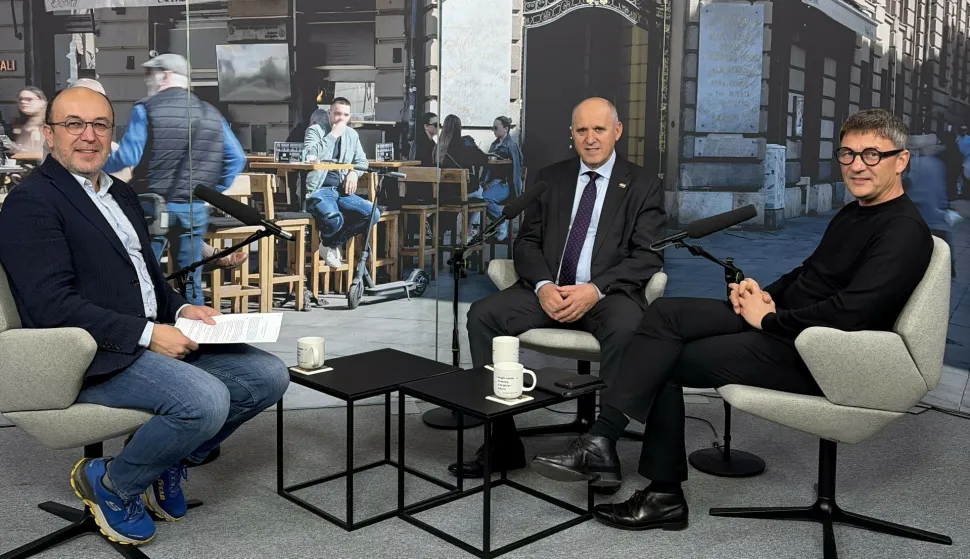 MAGAZINredit: MANJGURACaption:Kre&scaron;imir Macan, Branko Bačić i dr. Krunoslav &Scaron;mit