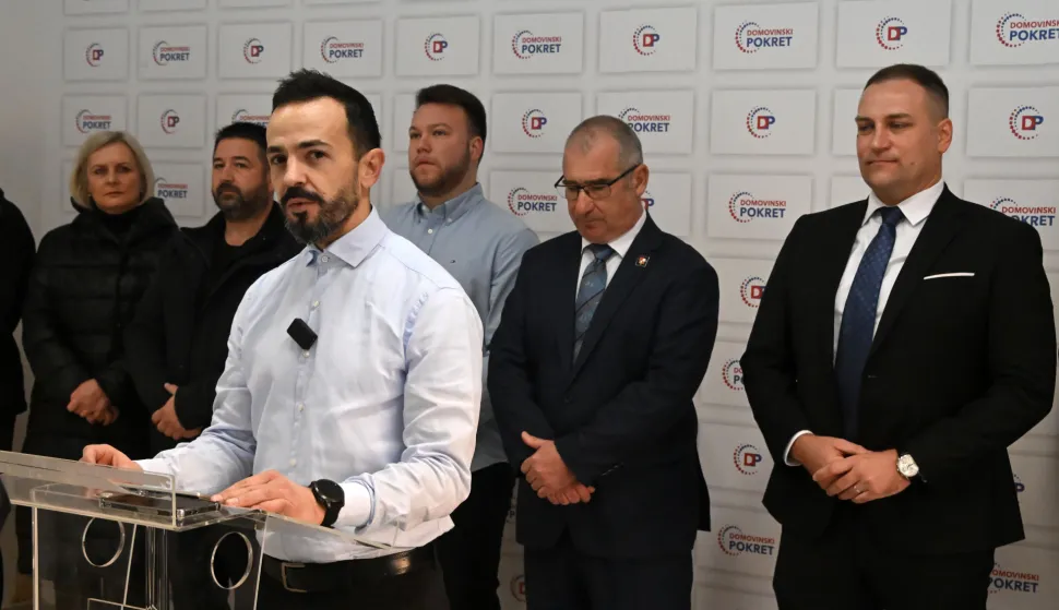 Vukovar, 01.12.2025. - U prostorijama Domovinskog pokreta održano predstavljanje novoizabranog predsjednika Domovinskog pokreta Vukovar, Daria Tišova, te novoga predsjedništva. Na fotografiji Dario Tišov.foto HINA/Gordan Panić