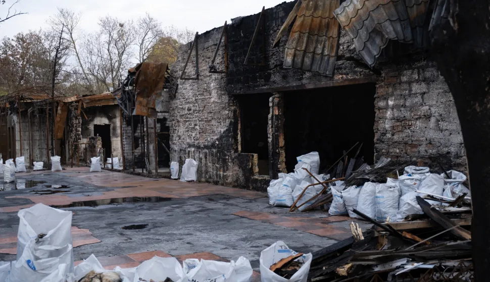 epa11729339 A view of destroyed buildings in Kherson, southern Ukraine, 15 November 2024 (issued 19 November 2024). Ukraine marks 1,000 days on 19 November 2024, since Russia's full-scale invasion. In November 2022, Ukrainian troops entered Kherson after the Russian army withdrew from the city, which they had captured at the start of the invasion in February 2022. Since the summer of 2024, the number of Russian artillery and drone attacks on Kherson has increased. These attacks have involved the selective dropping of shells and mines on streets with civilians. EPA/MARIA SENOVILLA