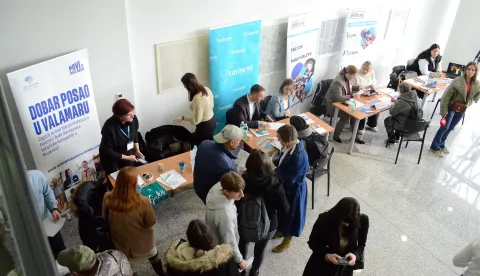 osijek, 8 veljače 2024, 10,00 sati, kulturni centar, sajam poslova, hrvatski zavod za zapošljavanje, novinar tomislav prusinasnimio zdenko pušić