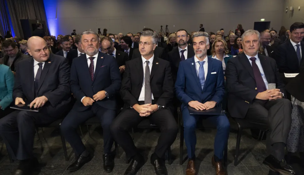 Zagreb, 01.12.2025 - Dan poduzetnika 2025., u organizaciji Hrvatske udruge poslodavaca. Ove godine nosi naziv Hrvatska 2035. - zemlja koja može puno!. Na fotografiji Andrej Plenković.foto HINA/ Daniel KASAP/ dk