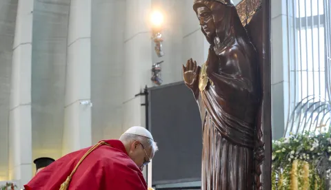 Papa Lav u Libanonu: Mir iznad svega